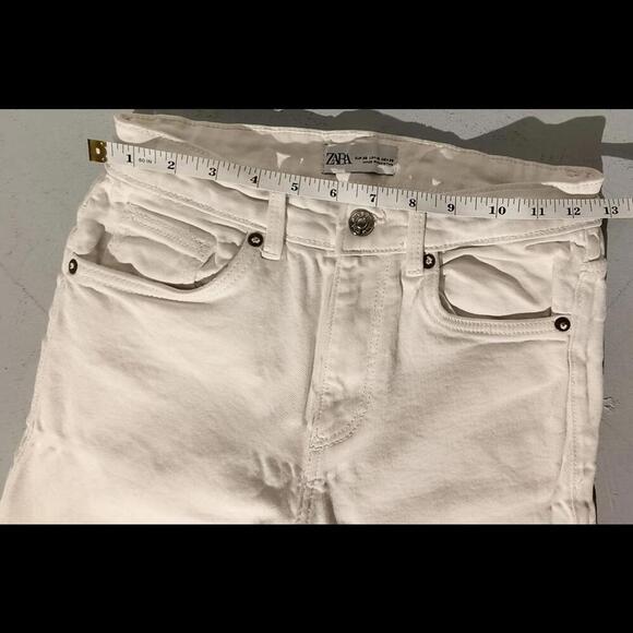 Stylish Zara White Bootcut Women's Jeans Size 4 Raw Hem - Picture 11 of 14